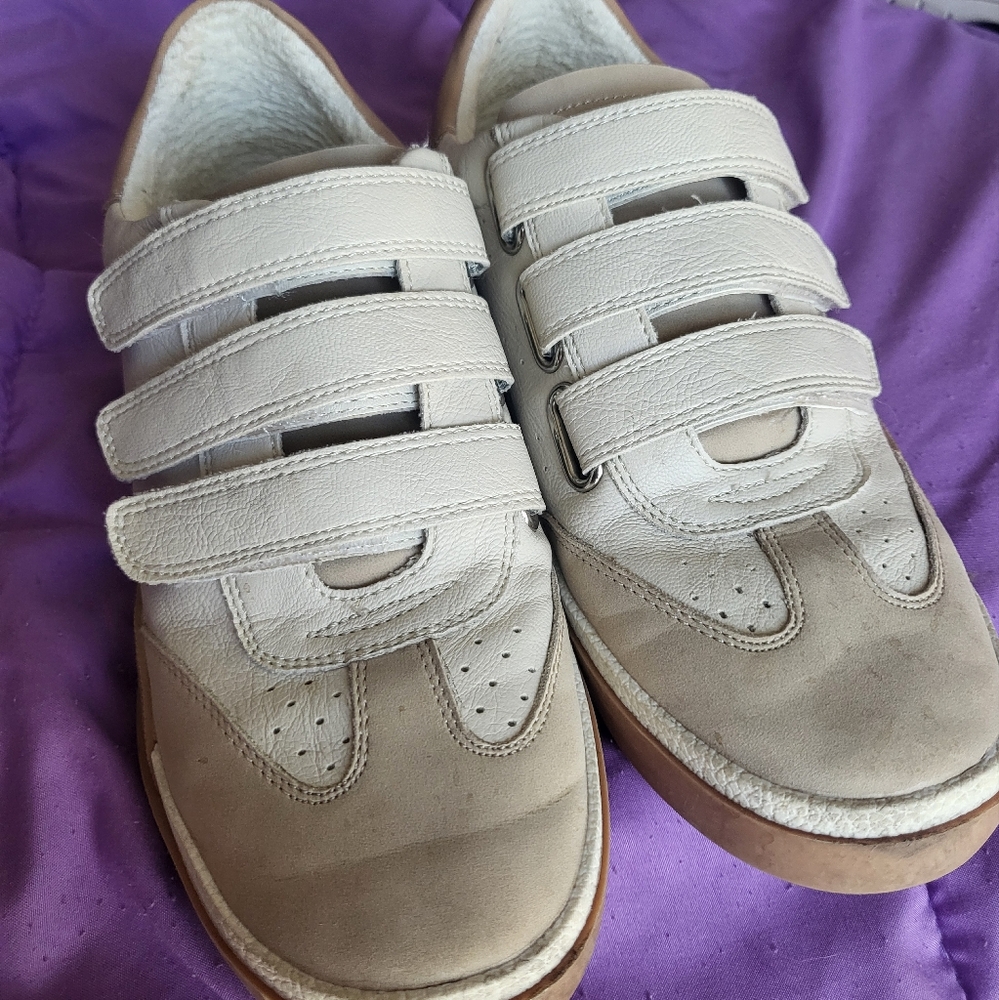 DOLCE VITA velcro sneakers size 8.5